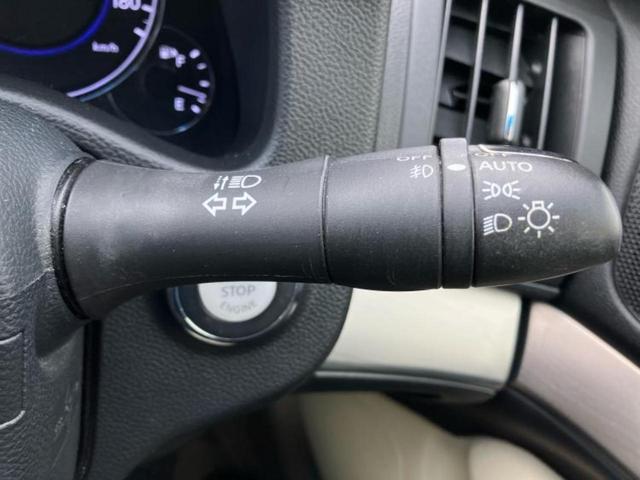 スカイライン ２５０ＧＴ　純正　ＳＤナビ／シート　ハーフレザー／ヘッドランプ　ＨＩＤ／ＥＴＣ／ＥＢＤ付ＡＢＳ／バックモニター／フルセグＴＶ／ＤＶＤ／エアバッグ　運転席／エアバッグ　助手席／ＭＴモード付き　バックカメラ（16枚目）