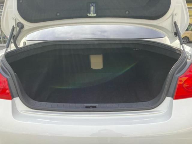 スカイライン ２５０ＧＴ　純正　ＳＤナビ／シート　ハーフレザー／ヘッドランプ　ＨＩＤ／ＥＴＣ／ＥＢＤ付ＡＢＳ／バックモニター／フルセグＴＶ／ＤＶＤ／エアバッグ　運転席／エアバッグ　助手席／ＭＴモード付き　バックカメラ（20枚目）