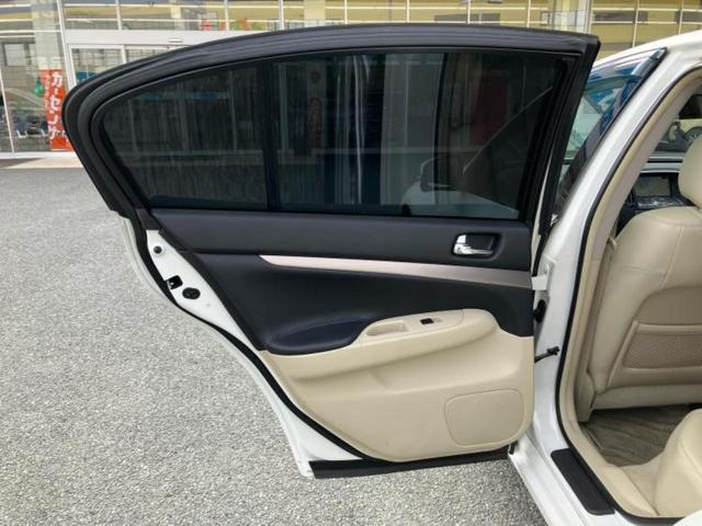 スカイライン ２５０ＧＴ　純正　ＳＤナビ／シート　ハーフレザー／ヘッドランプ　ＨＩＤ／ＥＴＣ／ＥＢＤ付ＡＢＳ／バックモニター／フルセグＴＶ／ＤＶＤ／エアバッグ　運転席／エアバッグ　助手席／ＭＴモード付き　バックカメラ（24枚目）