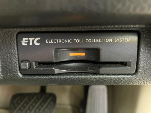 スカイライン ２５０ＧＴ　純正　ＳＤナビ／シート　ハーフレザー／ヘッドランプ　ＨＩＤ／ＥＴＣ／ＥＢＤ付ＡＢＳ／バックモニター／フルセグＴＶ／ＤＶＤ／エアバッグ　運転席／エアバッグ　助手席／ＭＴモード付き　バックカメラ（26枚目）