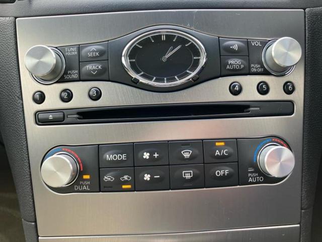 スカイライン ２５０ＧＴ　純正　ＳＤナビ／シート　ハーフレザー／ヘッドランプ　ＨＩＤ／ＥＴＣ／ＥＢＤ付ＡＢＳ／バックモニター／フルセグＴＶ／ＤＶＤ／エアバッグ　運転席／エアバッグ　助手席／ＭＴモード付き　バックカメラ（27枚目）