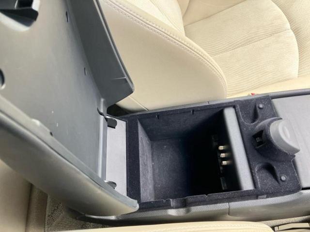 スカイライン ２５０ＧＴ　純正　ＳＤナビ／シート　ハーフレザー／ヘッドランプ　ＨＩＤ／ＥＴＣ／ＥＢＤ付ＡＢＳ／バックモニター／フルセグＴＶ／ＤＶＤ／エアバッグ　運転席／エアバッグ　助手席／ＭＴモード付き　バックカメラ（34枚目）