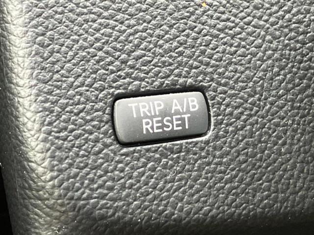 スカイライン ２５０ＧＴ　純正　ＳＤナビ／シート　ハーフレザー／ヘッドランプ　ＨＩＤ／ＥＴＣ／ＥＢＤ付ＡＢＳ／バックモニター／フルセグＴＶ／ＤＶＤ／エアバッグ　運転席／エアバッグ　助手席／ＭＴモード付き　バックカメラ（42枚目）