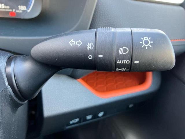 RAV4 4WDハイブリッドアドベンチャー 保証書/ディスプレイオーディオ+ナビ11インチ/トヨタセーフティセンス/シートヒーター/車線逸脱防止支援システム/シート 合皮/ドライブレコーダー 純正/ヘッドランプ LED 衝突被害軽減システム(17枚目)