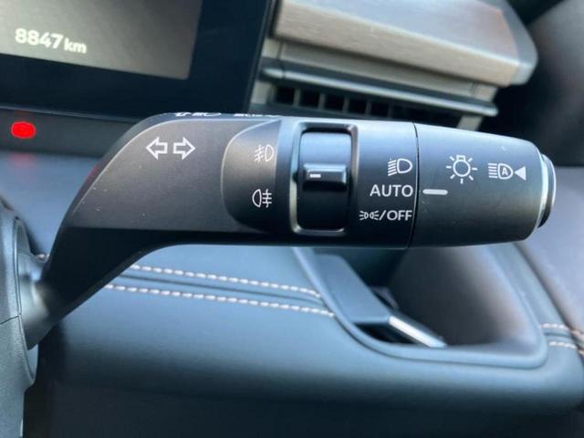 セレナ ハイウェイスターV 保証書/ディスプレイオーディオ+ナビ11インチ/インテリジェントルームミラー/衝突安全装置/両側電動スライドドア/シートヒーター 前席/アラウンドビューモニター/車線逸脱防止支援システム 全周囲カメラ(16枚目)