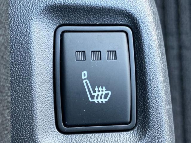 セレナ ハイウェイスターV 保証書/ディスプレイオーディオ+ナビ11インチ/インテリジェントルームミラー/衝突安全装置/両側電動スライドドア/シートヒーター 前席/アラウンドビューモニター/車線逸脱防止支援システム 全周囲カメラ(50枚目)