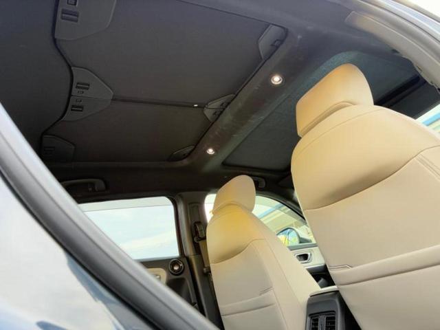 ヴェゼル ｅＨＥＶプレイ　新品タイヤ／ガラスルーフ／保証書／純正　ＳＤナビ／ホンダセンシング／シートヒーター　前席／マルチビューカメラシステム／車線逸脱防止支援システム／電動バックドア／ヘッドランプ　ＬＥＤ／ＵＳＢジャック（45枚目）