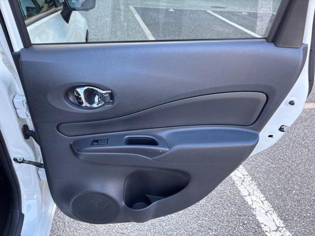 ノート Ｘ　社外　ＳＤナビ／インテリジェントルームミラー／アラウンドビューモニター／ＥＴＣ／ＥＢＤ付ＡＢＳ／アイドリングストップ／ワンセグＴＶ／エアバッグ　運転席／エアバッグ　助手席／パワーウインドウ（21枚目）