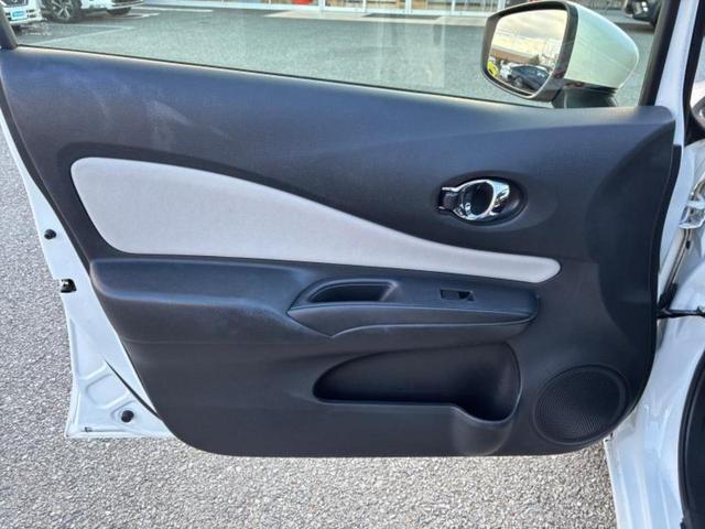 ノート Ｘ　社外　ＳＤナビ／インテリジェントルームミラー／アラウンドビューモニター／ＥＴＣ／ＥＢＤ付ＡＢＳ／アイドリングストップ／ワンセグＴＶ／エアバッグ　運転席／エアバッグ　助手席／パワーウインドウ（22枚目）