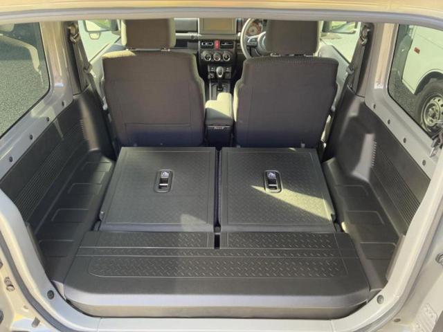 ジムニー ４ＷＤ　ＸＣ　保証書／セーフティサポート（スズキ）／シートヒーター／車線逸脱防止支援システム／ヘッドランプ　ＬＥＤ／ＡＢＳ／横滑り防止装置／アイドリングストップ／禁煙車／エアバッグ　運転席／エアバッグ　助手席（19枚目）