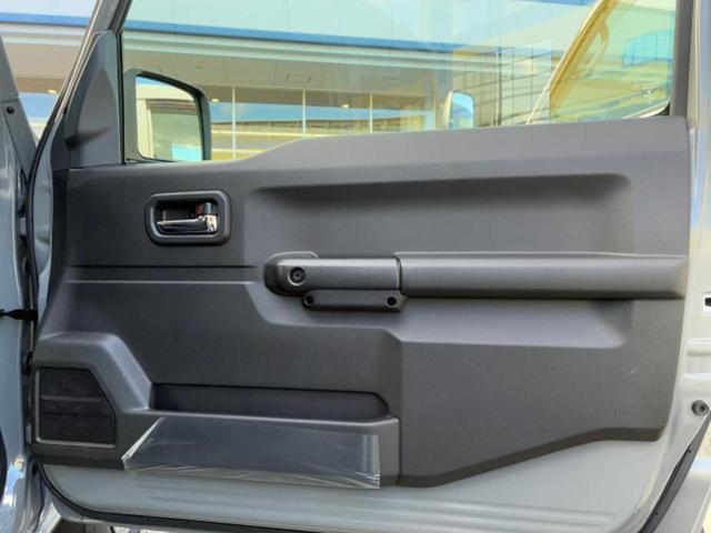 ジムニー ４ＷＤ　ＸＣ　保証書／セーフティサポート（スズキ）／シートヒーター／車線逸脱防止支援システム／ヘッドランプ　ＬＥＤ／ＡＢＳ／横滑り防止装置／アイドリングストップ／禁煙車／エアバッグ　運転席／エアバッグ　助手席（20枚目）