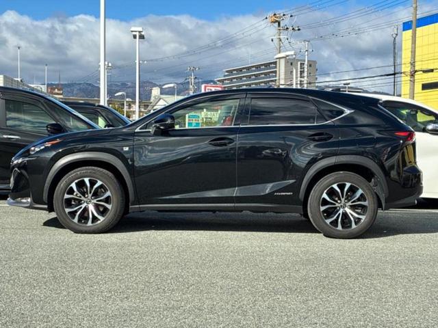 ＮＸ ４ＷＤ　ＮＸ３００ｈ　Ｆスポーツ　新品タイヤ／サンルーフ／保証書／純正　ＨＤＤナビ／プリクラッシュセーフティ／シートエアコン／車線逸脱防止支援システム／シート　合皮／電動バックドア／ヘッドランプ　ＬＥＤ／Ｂｌｕｅｔｏｏｔｈ接続　４ＷＤ（2枚目）