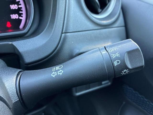 ノート X 社外 SDナビ/ETC/EBD付ABS/アイドリングストップ/ワンセグTV/エアバッグ 運転席/エアバッグ 助手席/衝突安全ボディ/パワーウインドウ/エンジンスタートボタン/キーレスエントリー(15枚目)