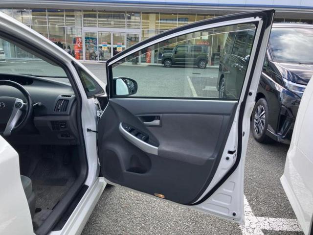 プリウス Ｇ　純正　ＨＤＤナビ／ドライブレコーダー　社外／ヘッドランプ　ＨＩＤ／ＥＴＣ／ＥＢＤ付ＡＢＳ／横滑り防止装置／アイドリングストップ／バックモニター／フルセグＴＶ／ＤＶＤ／エアバッグ　運転席　バックカメラ（22枚目）