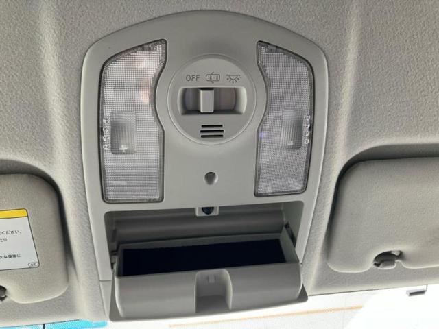 プリウス Ｇ　純正　ＨＤＤナビ／ドライブレコーダー　社外／ヘッドランプ　ＨＩＤ／ＥＴＣ／ＥＢＤ付ＡＢＳ／横滑り防止装置／アイドリングストップ／バックモニター／フルセグＴＶ／ＤＶＤ／エアバッグ　運転席　バックカメラ（42枚目）