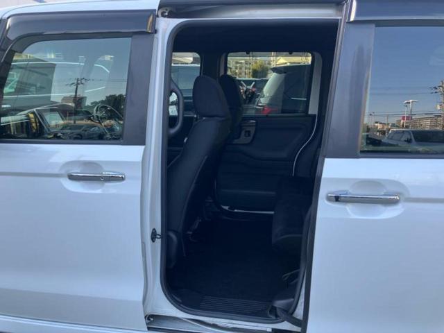 Ｎ－ＢＯＸカスタム Ｇ・Ｌホンダセンシング　新品タイヤ／保証書／純正　ＳＤナビ／電動スライドドア／ヘッドランプ　ＬＥＤ／ＥＴＣ／ＥＢＤ付ＡＢＳ／横滑り防止装置／アイドリングストップ／エアバッグ　運転席／エアバッグ　助手席　ＬＥＤヘッドランプ（6枚目）