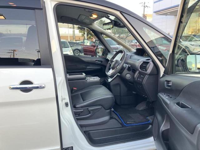 セレナ ｅパワーハイウェイスターＶ　保証書／純正　１０インチ　ＳＤナビ／フリップダウンモニター／インテリジェントルームミラー／エマージェンシーブレーキ／両側電動スライドドア／アラウンドビューモニター／車線逸脱防止支援システム　ＤＶＤ再生（4枚目）