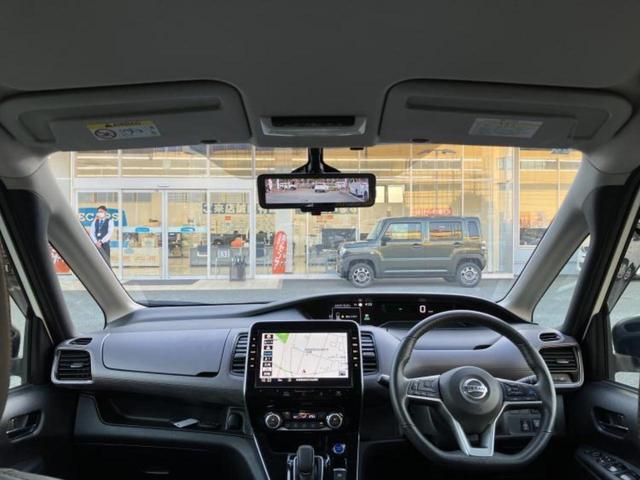 セレナ ｅパワーハイウェイスターＶ　保証書／純正　１０インチ　ＳＤナビ／フリップダウンモニター／インテリジェントルームミラー／エマージェンシーブレーキ／両側電動スライドドア／アラウンドビューモニター／車線逸脱防止支援システム　ＤＶＤ再生（6枚目）