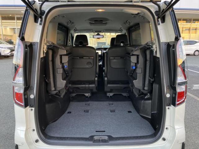 セレナ ｅパワーハイウェイスターＶ　保証書／純正　１０インチ　ＳＤナビ／フリップダウンモニター／インテリジェントルームミラー／エマージェンシーブレーキ／両側電動スライドドア／アラウンドビューモニター／車線逸脱防止支援システム　ＤＶＤ再生（21枚目）