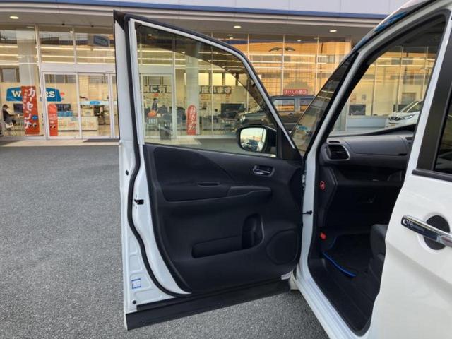 セレナ ｅパワーハイウェイスターＶ　保証書／純正　１０インチ　ＳＤナビ／フリップダウンモニター／インテリジェントルームミラー／エマージェンシーブレーキ／両側電動スライドドア／アラウンドビューモニター／車線逸脱防止支援システム　ＤＶＤ再生（25枚目）