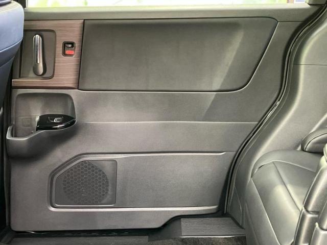 オデッセイハイブリッド ｅＨＥＶアブソルート・ＥＸ　保証書／純正　１１インチ　ＳＤナビ／ホンダセンシング／両側電動スライドドア／シートヒーター／マルチビューカメラシステム／車線逸脱防止支援システム／シート　フルレザー／電動バックドア　革シート　ＥＴＣ（23枚目）