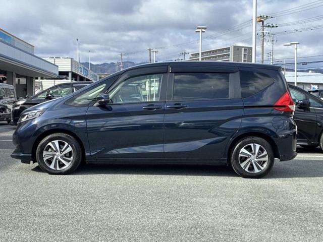 フリードハイブリッド ハイブリッドＧホンダセンシング　保証書／純正　９インチ　ＳＤナビ／衝突安全装置／両側電動スライドドア／シートヒーター　前席／車線逸脱防止支援システム／シート　ハーフレザー／ドライブレコーダー　前後／ヘッドランプ　ＬＥＤ　バックカメラ（2枚目）