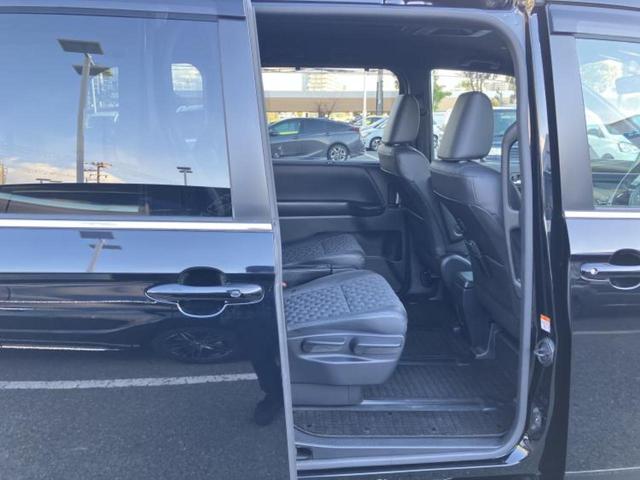 ヴォクシー ハイブリッドS-Z 保証書/ディスプレイオーディオ+ナビ11インチ/フリップダウンモニター/トヨタセーフティセンス/両側電動スライドドア/シートヒーター/車線逸脱防止支援システム/シート ハーフレザー バックカメラ(5枚目)