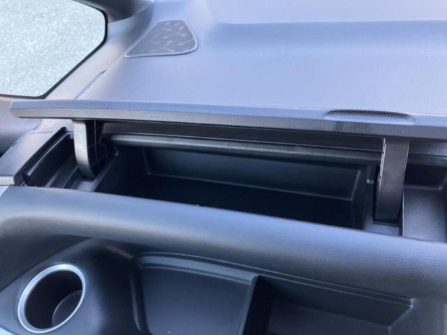 ヴォクシー ハイブリッドS-Z 保証書/ディスプレイオーディオ+ナビ11インチ/フリップダウンモニター/トヨタセーフティセンス/両側電動スライドドア/シートヒーター/車線逸脱防止支援システム/シート ハーフレザー バックカメラ(40枚目)