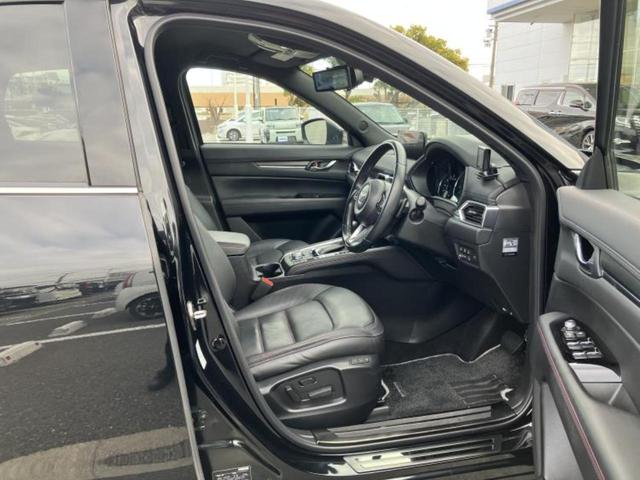 ＣＸ－５ ２５Ｓスポーツアピアランス　新品タイヤ／保証書／ディスプレイオーディオ＋ナビ１０．５インチ／アイアクティブセンス（マツダ）／シートヒーター／３６０°ビューモニター／車線逸脱防止支援システム／シート　フルレザー　革シート　ドラレコ（4枚目）