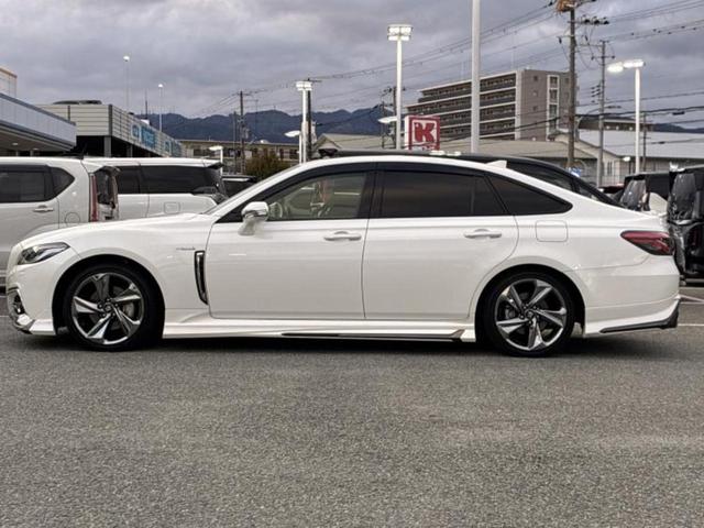 クラウンハイブリッド ＲＳアドバンス　サンルーフ／モデリスタエアロ／保証書／純正　８インチ　ＳＤナビ／トヨタセーフティセンス／シートヒーター／車線逸脱防止支援システム／シート　ハーフレザー／ヘッドランプ　ＬＥＤ／Ｂｌｕｅｔｏｏｔｈ接続（2枚目）