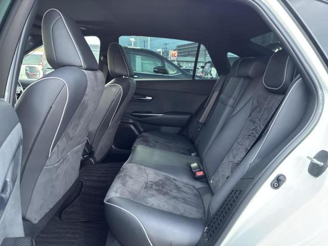 クラウンハイブリッド ＲＳアドバンス　サンルーフ／モデリスタエアロ／保証書／純正　８インチ　ＳＤナビ／トヨタセーフティセンス／シートヒーター／車線逸脱防止支援システム／シート　ハーフレザー／ヘッドランプ　ＬＥＤ／Ｂｌｕｅｔｏｏｔｈ接続（7枚目）