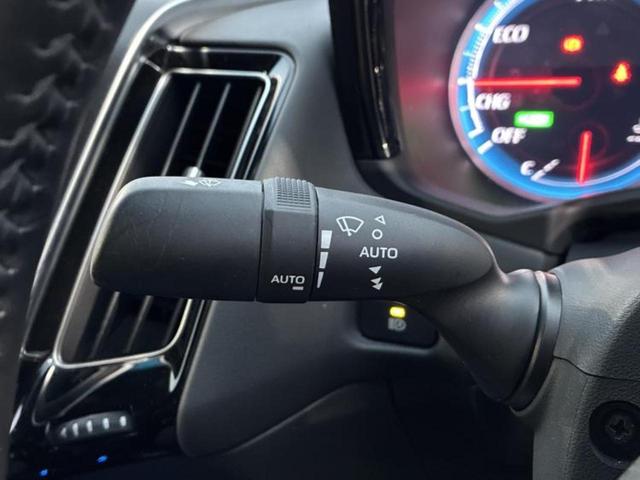 クラウンハイブリッド ＲＳアドバンス　サンルーフ／モデリスタエアロ／保証書／純正　８インチ　ＳＤナビ／トヨタセーフティセンス／シートヒーター／車線逸脱防止支援システム／シート　ハーフレザー／ヘッドランプ　ＬＥＤ／Ｂｌｕｅｔｏｏｔｈ接続（16枚目）