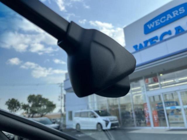 フィット eHEVホーム 新品タイヤ/保証書/純正 9インチ SDナビ/衝突安全装置/車線逸脱防止支援システム/シート ハーフレザー/ドライブレコーダー 前後/ヘッドランプ LED/Bluetooth接続/ETC バックカメラ(42枚目)