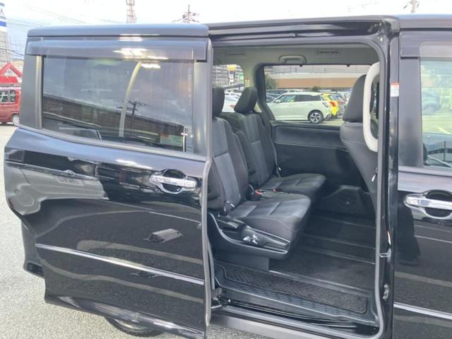 ヴォクシー ＺＳキラメキ　保証書／社外　９インチ　ＳＤナビ／フリップダウンモニター　社外　１０．１インチ／両側電動スライドドア／ドライブレコーダー　社外／ヘッドランプ　ＬＥＤ／Ｂｌｕｅｔｏｏｔｈ接続／ＥＴＣ　バックカメラ（5枚目）