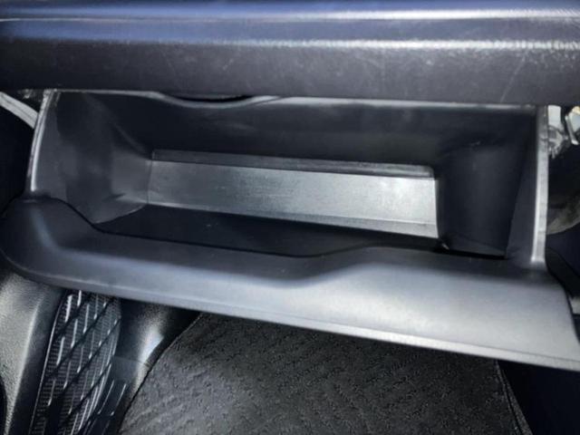 ヴォクシー ＺＳキラメキ　保証書／社外　９インチ　ＳＤナビ／フリップダウンモニター　社外　１０．１インチ／両側電動スライドドア／ドライブレコーダー　社外／ヘッドランプ　ＬＥＤ／Ｂｌｕｅｔｏｏｔｈ接続／ＥＴＣ　バックカメラ（37枚目）