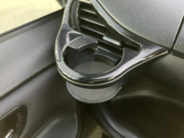 ヴォクシー ＺＳキラメキ　保証書／社外　９インチ　ＳＤナビ／フリップダウンモニター　社外　１０．１インチ／両側電動スライドドア／ドライブレコーダー　社外／ヘッドランプ　ＬＥＤ／Ｂｌｕｅｔｏｏｔｈ接続／ＥＴＣ　バックカメラ（39枚目）