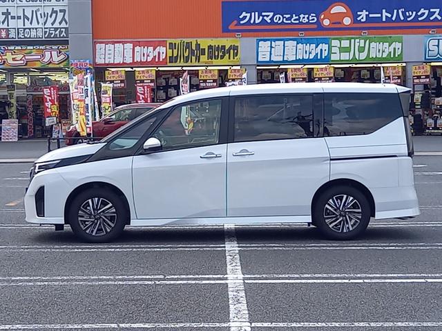 セレナ ｅ－パワー　ハイウェイスターＶ　ニッサンコネクトナビ　アラウンドビューモニター　デジタルインナーミラー　ＥＴＣ２．０　ＳＯＳコール　ＬＥＤヘッドライト　ＡＣ１００Ｖ１５００Ｗコンセント　ホットプラスパッケージ（寒冷地仕様）（8枚目）