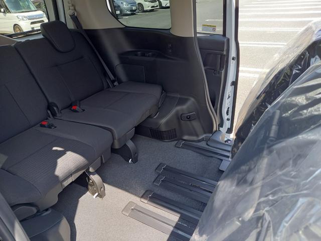 セレナ ｅ－パワー　ハイウェイスターＶ　ニッサンコネクトナビ　アラウンドビューモニター　デジタルインナーミラー　ＥＴＣ２．０　ＳＯＳコール　ＬＥＤヘッドライト　ＡＣ１００Ｖ１５００Ｗコンセント　ホットプラスパッケージ（寒冷地仕様）（20枚目）