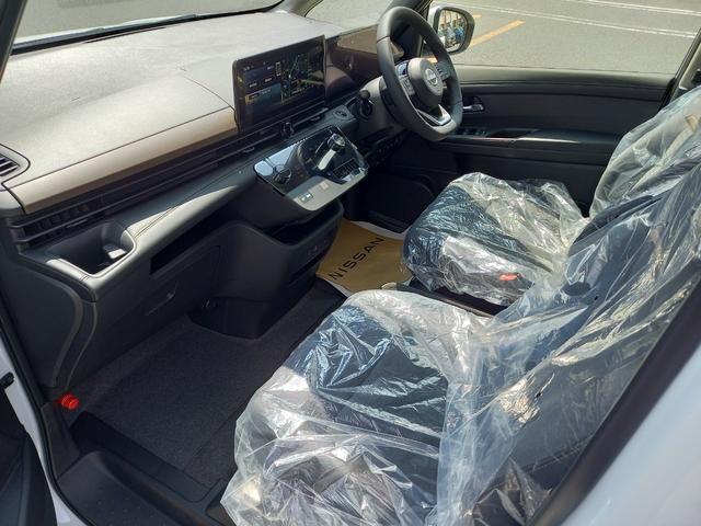 セレナ ｅ－パワー　ハイウェイスターＶ　ニッサンコネクトナビ　アラウンドビューモニター　デジタルインナーミラー　ＥＴＣ２．０　ＳＯＳコール　ＬＥＤヘッドライト　ＡＣ１００Ｖ１５００Ｗコンセント　ホットプラスパッケージ（寒冷地仕様）（35枚目）