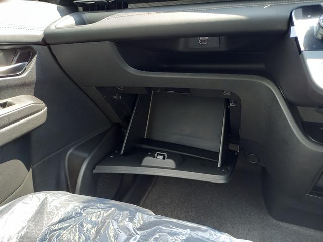 セレナ ｅ－パワー　ハイウェイスターＶ　ニッサンコネクトナビ　アラウンドビューモニター　デジタルインナーミラー　ＥＴＣ２．０　ＳＯＳコール　ＬＥＤヘッドライト　ＡＣ１００Ｖ１５００Ｗコンセント　ホットプラスパッケージ（寒冷地仕様）（40枚目）