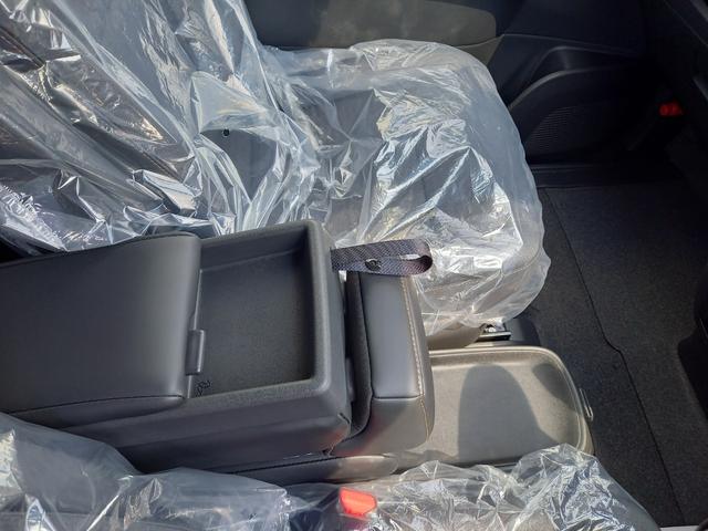 セレナ ｅ－パワー　ハイウェイスターＶ　ニッサンコネクトナビ　アラウンドビューモニター　デジタルインナーミラー　ＥＴＣ２．０　ＳＯＳコール　ＬＥＤヘッドライト　ＡＣ１００Ｖ１５００Ｗコンセント　ホットプラスパッケージ（寒冷地仕様）（49枚目）