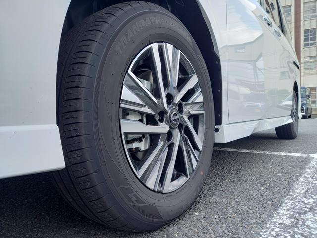 セレナ ｅ－パワー　ハイウェイスターＶ　ニッサンコネクトナビ　アラウンドビューモニター　デジタルインナーミラー　ＥＴＣ２．０　ＳＯＳコール　ＬＥＤヘッドライト　ＡＣ１００Ｖ１５００Ｗコンセント　ホットプラスパッケージ（寒冷地仕様）（67枚目）