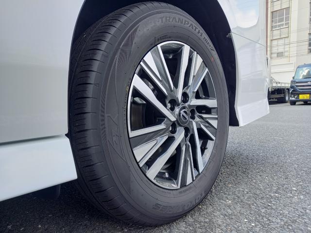 セレナ ｅ－パワー　ハイウェイスターＶ　ニッサンコネクトナビ　アラウンドビューモニター　デジタルインナーミラー　ＥＴＣ２．０　ＳＯＳコール　ＬＥＤヘッドライト　ＡＣ１００Ｖ１５００Ｗコンセント　ホットプラスパッケージ（寒冷地仕様）（68枚目）