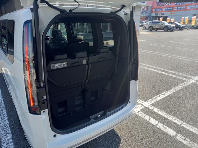 ステップワゴン e:HEVスパーダ 登録済未使用車 11.4インチホンダコネクトナビ マルチビューカメラシステム 後退サポート 両側パワースライドドア パワーバックドア(11枚目)