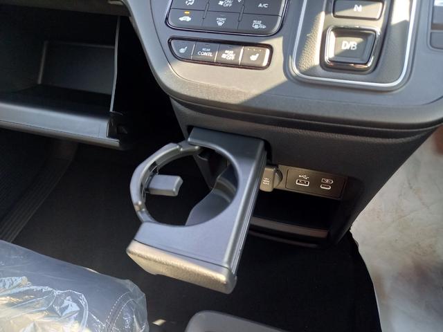 ステップワゴン e:HEVスパーダ 登録済未使用車 11.4インチホンダコネクトナビ マルチビューカメラシステム 後退サポート 両側パワースライドドア パワーバックドア(37枚目)