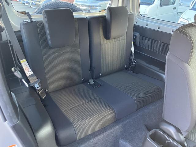 ジムニー ＸＣ　元試乗車　パートタイム４ＷＤ　元試乗車　パートタイム４ＷＤ　前方衝突被害軽減ブレーキ　オーディオレス　オーディオスイッチ　クルーズコントロール　キーレスプッシュスタート　ＬＥＤヘッドライト　フォグランプ　アルミホイール（14枚目）