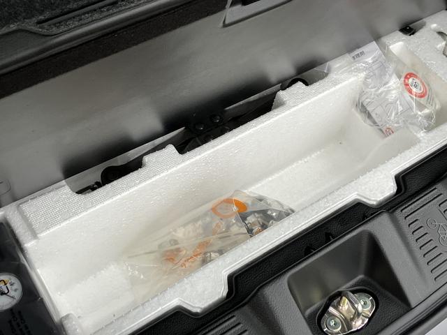 スペーシアギア マイスタイル　３型　スズキコネクト付全方位ナビ　スズキコネクト付全方位ナビ　前方ドラレコ　オーディオスイッチ　アダプティブクルコン　前後衝突被害軽減ブレーキ　両側電動スライドドア　キーレスプッシュスタート　両席シートヒーター　ＬＥＤヘッドライト（40枚目）