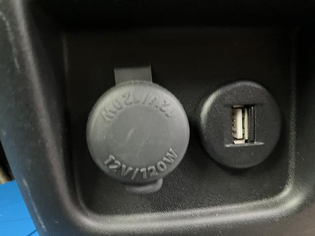 スペーシアギア マイスタイル　３型　スズキコネクト付全方位ナビ　スズキコネクト付全方位ナビ　前方ドラレコ　オーディオスイッチ　アダプティブクルコン　前後衝突被害軽減ブレーキ　両側電動スライドドア　キーレスプッシュスタート　両席シートヒーター　ＬＥＤヘッドライト（49枚目）