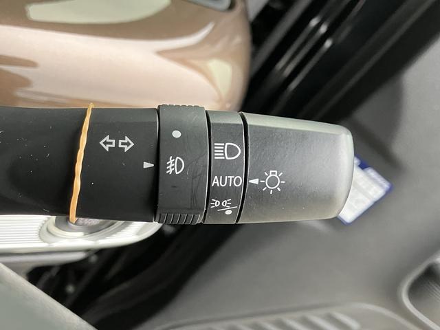 スペーシアギア マイスタイル　３型　スズキコネクト付全方位ナビ　スズキコネクト付全方位ナビ　前方ドラレコ　オーディオスイッチ　アダプティブクルコン　前後衝突被害軽減ブレーキ　両側電動スライドドア　キーレスプッシュスタート　両席シートヒーター　ＬＥＤヘッドライト（56枚目）