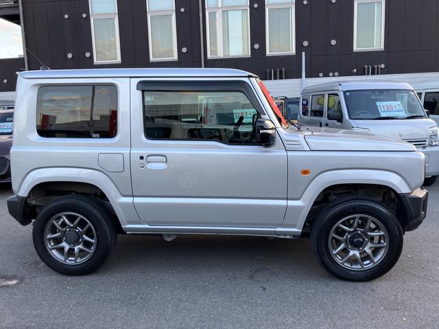 ジムニー ＸＣ　パートタイム４ＷＤ　パートタイム４ＷＤ　前方衝突被害軽減ブレーキ　オーディオスイッチ　クルーズコントロール　オーディオレス　キーレスプッシュスタート　両席シートヒーター　アルミホイール（4枚目）